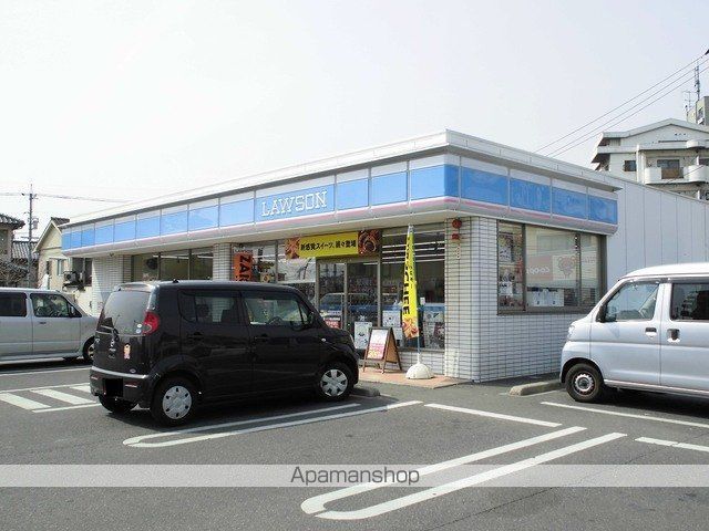 コンビニ　ローソン西深津店（コンビニ）まで650m