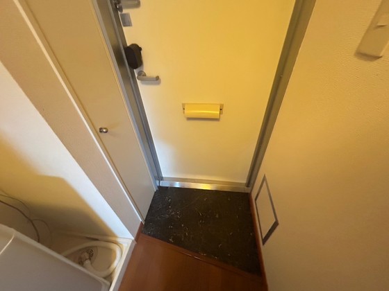 玄関　※別部屋の写真です