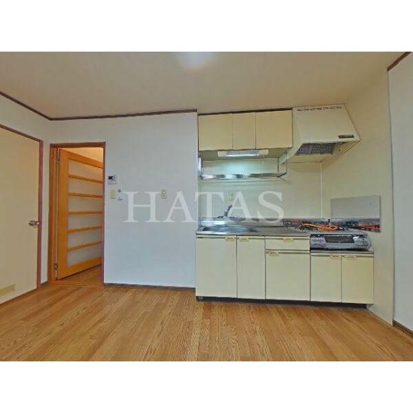 キッチン　同物件別部屋です
