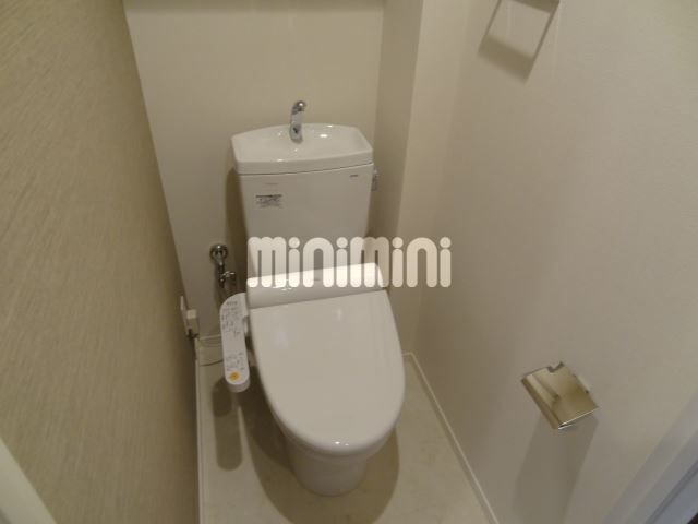 トイレ　人気の温水洗浄トイレです。