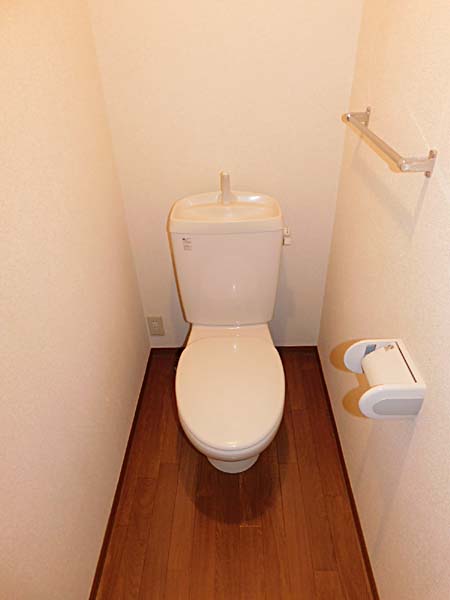 トイレ　※同物件別部屋