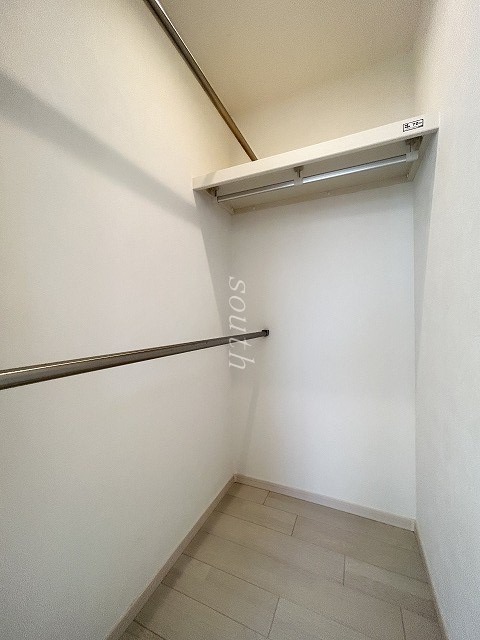 収納　ウォークインクローゼット
