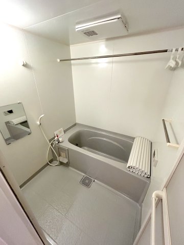 バス・シャワールーム　お風呂で日々の疲れを落としましょう