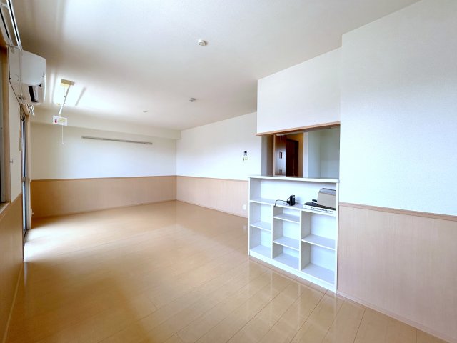 その他　おしゃれな居間です