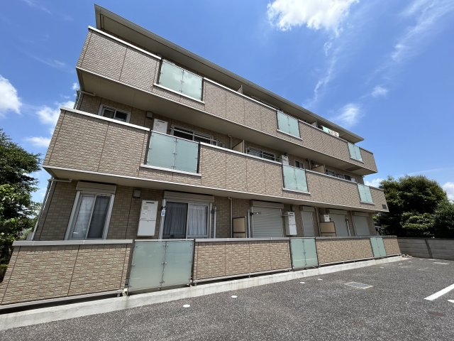 建物外観　落ち着いた雰囲気の外観です