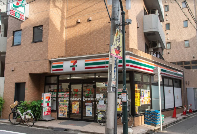 コンビニ　セブンイレブン 世田谷用賀駅東店（コンビニ）まで322m