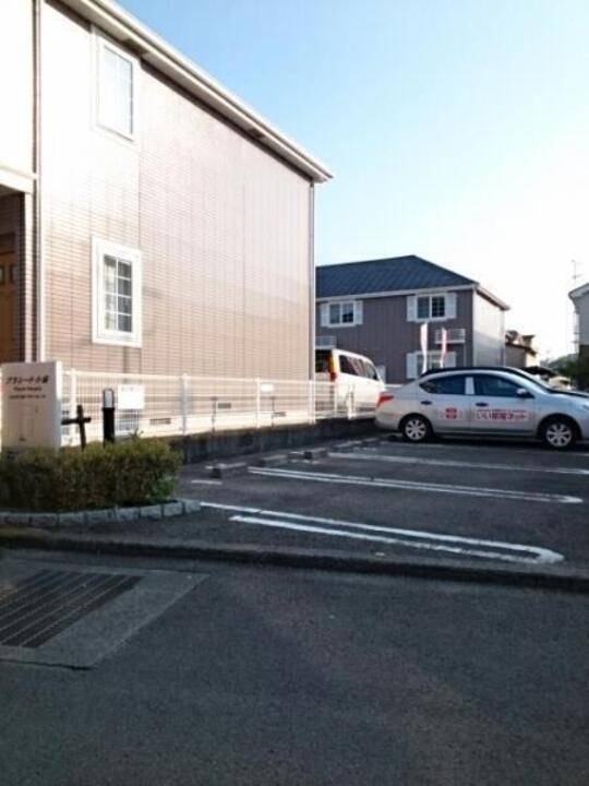 駐車場　駐車場