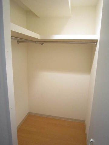 収納　たっぷりサイズのウォークインクローゼット