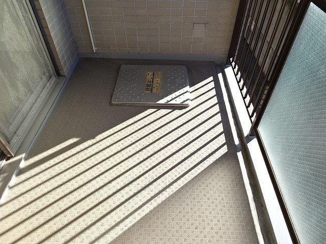 バルコニー　同物件別室写真