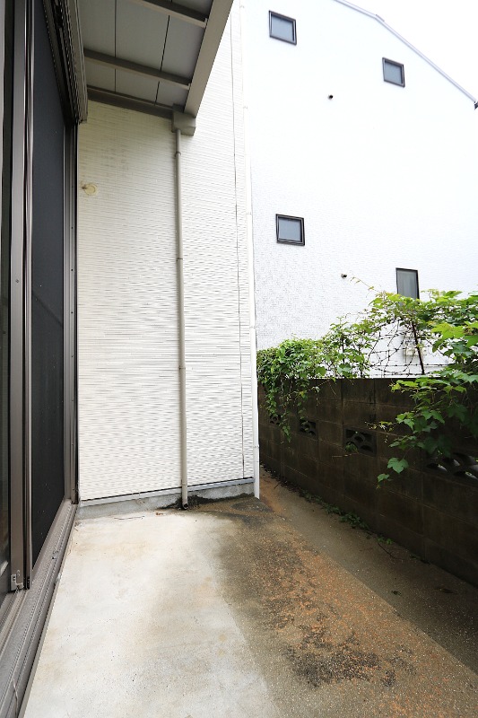 バルコニー　バルコニーも広いですね。
