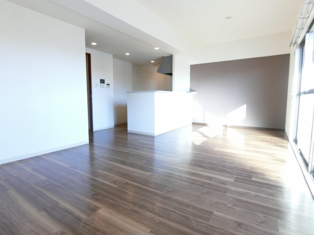 居室・リビング　詳細は、RISUMO江坂本店→06-6155-7137まで♪