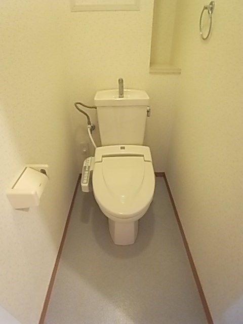 トイレ　コンパクトで使いやすいトイレです