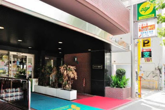 スーパー　ココスナカムラ麹町店（スーパー）まで480m