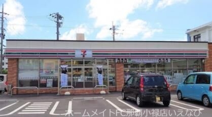コンビニ　セブンイレブン豊見城中央店（コンビニ）まで163m