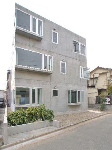 建物外観　コンクリートのダンディズム！