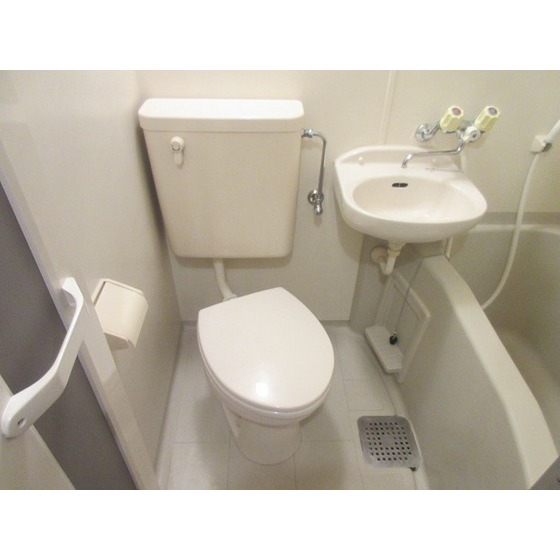 トイレ　清潔感のあるトイレです