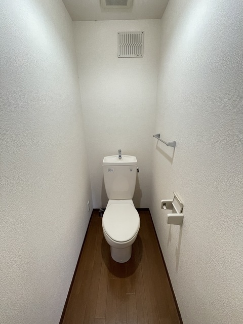 トイレ　別部屋参考写真です