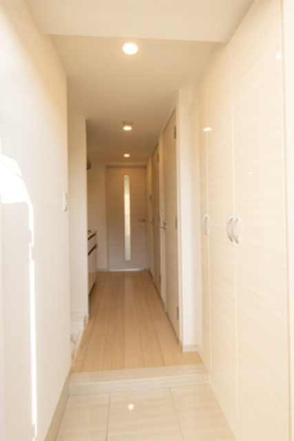 玄関　※写真は同タイプ住戸です。