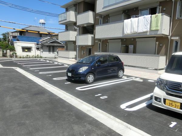 駐車場　駐車場！