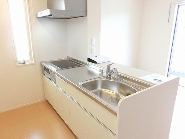 キッチン　３口ＩＨコンロ付きシステムキッチン！