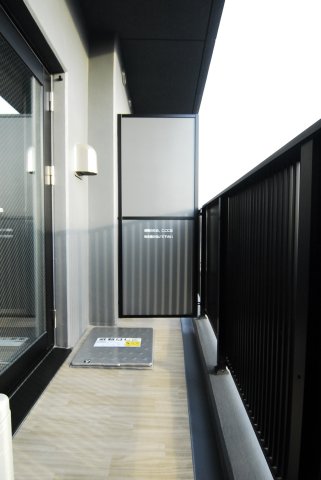 バルコニー　写真は同タイプ住居です。