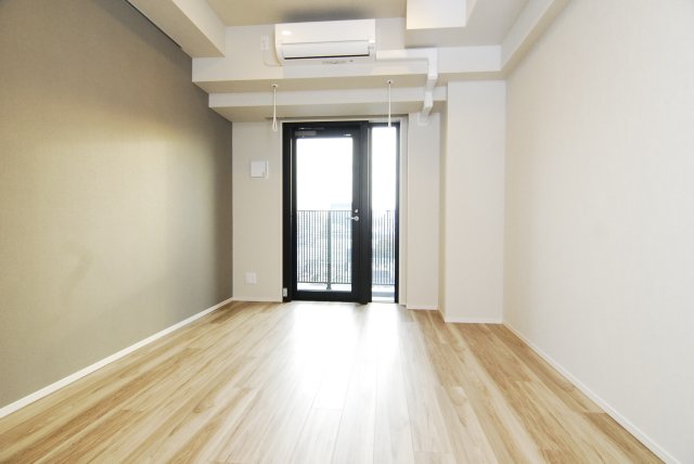 居室・リビング　写真は同タイプ住居です。