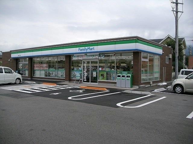 コンビニ　ファミリーマート鴨島上下島店（コンビニ）まで548m