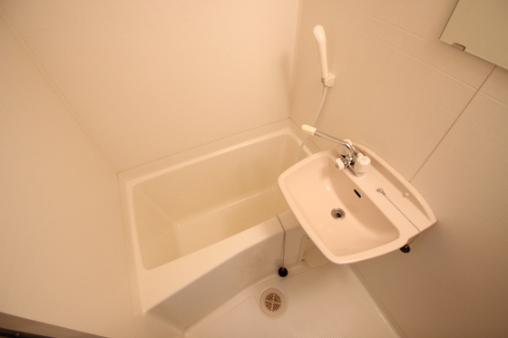 洗面設備　※別部屋の写真です