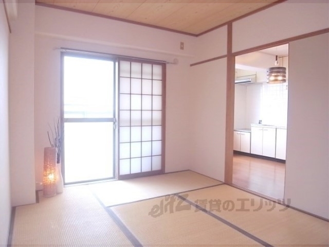 居室・リビング　６帖部分のお部屋