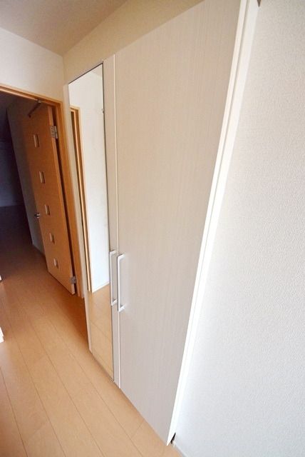 玄関　★ウォークイン付きで荷物が多くても安心★