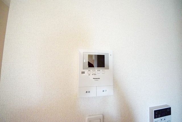 セキュリティ　★ウォークイン付きで荷物が多くても安心★
