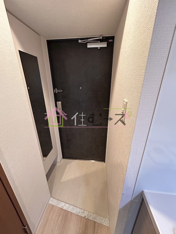 エスリード大阪NEXUSの玄関写真