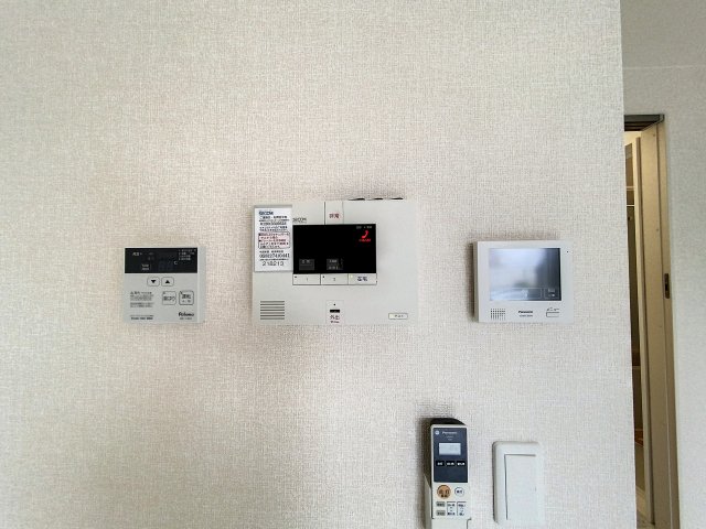 セキュリティ　掲載写真は同型の左右反転の部屋を掲載しております。仕様等が異
