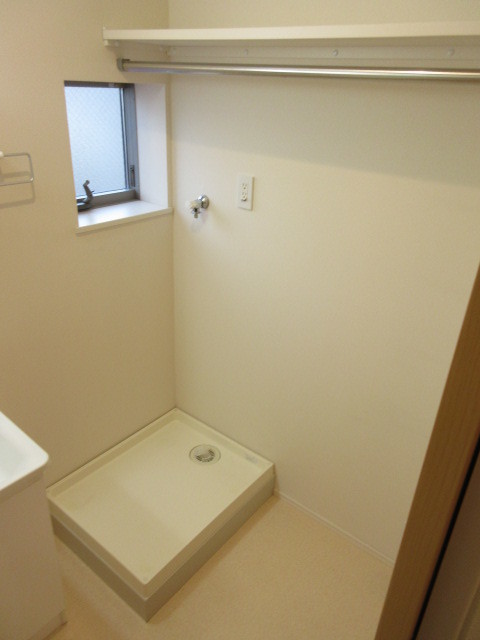 その他　脱衣所には窓があります