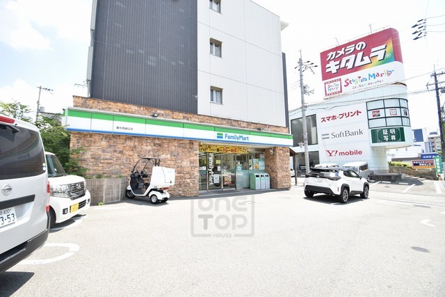 コンビニ　ファミリーマート　豊中西緑丘（コンビニ）まで464m