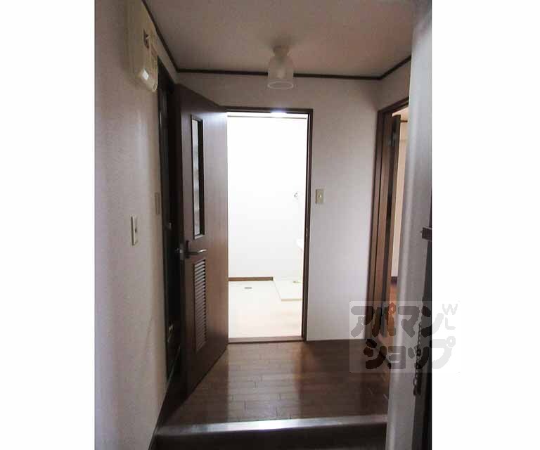その他部屋・スペース　玄関から見たお部屋です・