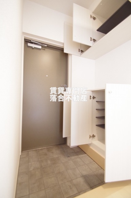 収納　シューズ収納