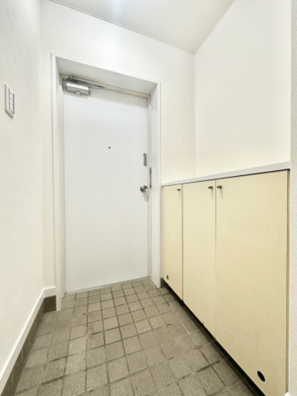 玄関　※別部屋の写真です