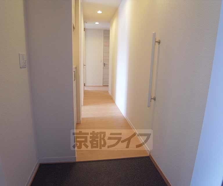 その他部屋・スペース　明るい廊下です。