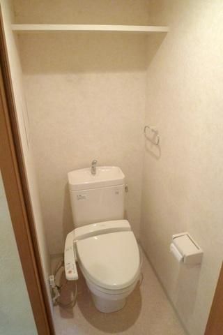 トイレ　★シャワートイレ付いております★