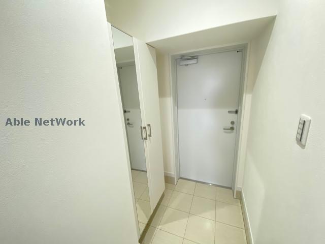 玄関　同物件別号室の写真