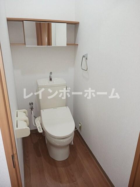 トイレ　清潔感のあるトイレです