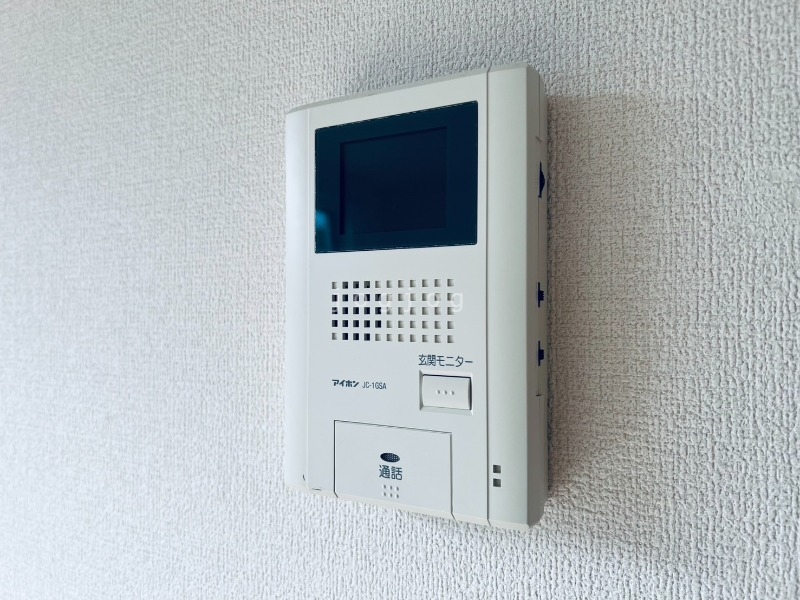 セキュリティ　モニター付きインターホンで来客確認も安心です！