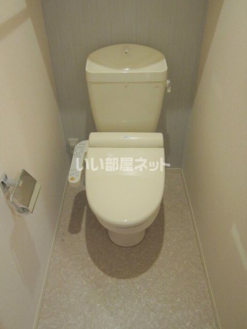 ＪＲ山陽本線 西広島駅 徒歩28分 2階建 築12年のトイレ写真