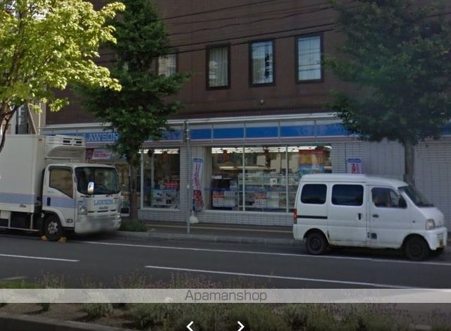 コンビニ　ローソン二十四軒４条店（コンビニ）まで180m