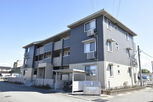 建物外観　きれいな外観です