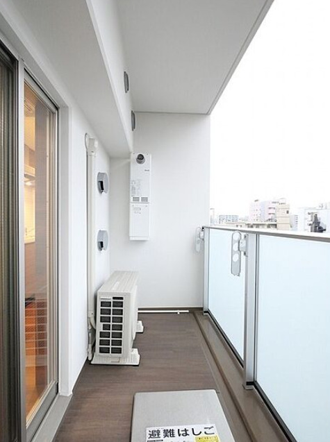 バルコニー　※別部屋の参考写真です。