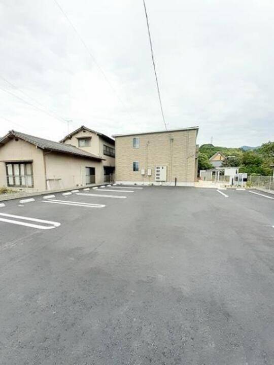 駐車場　駐車場