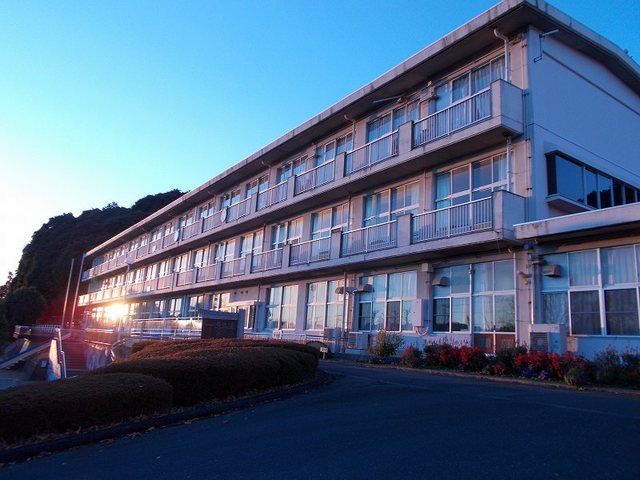 小学校　掛川市立東山口小学校（小学校）まで180m