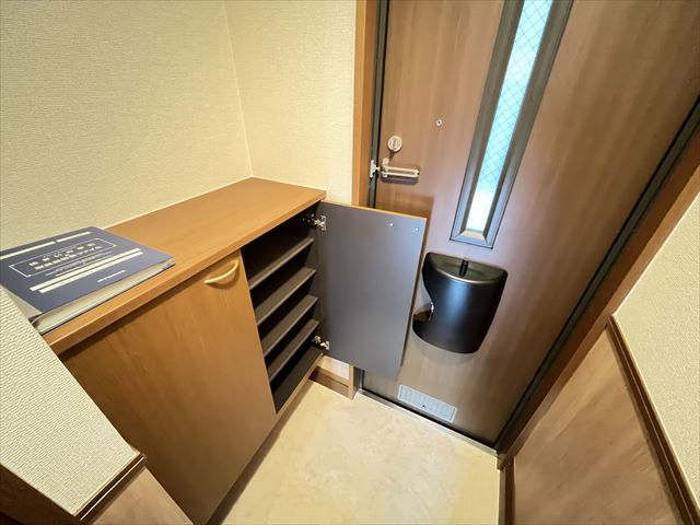 玄関　シューズボックス